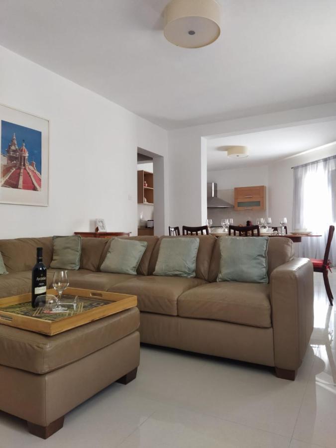 Centrally Located Bugibba Apartment - Seaside Comfort Bahía de San Pablo Exterior foto